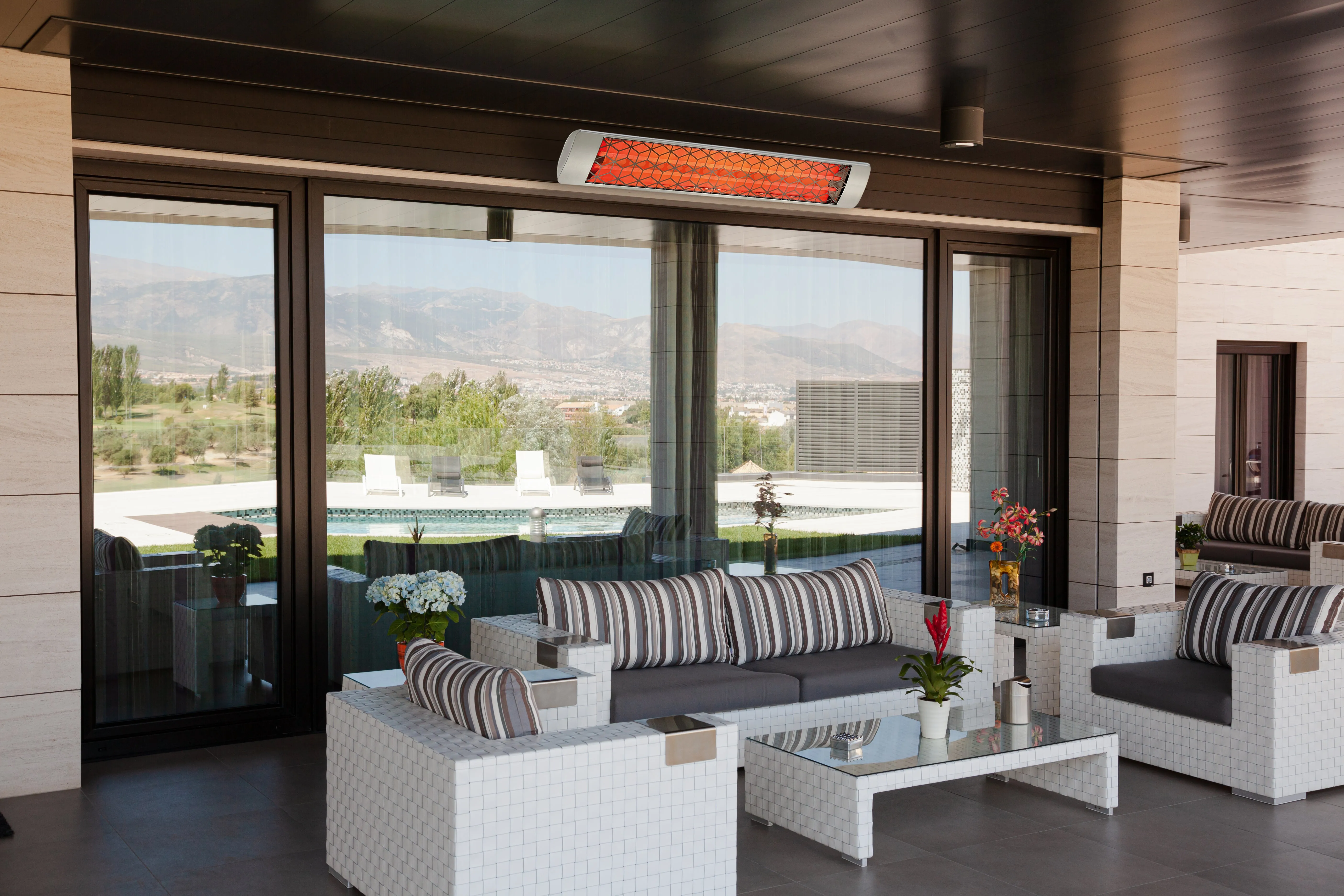 Eurofase 4000 Watt 39 Inch Dual Element Electric Patio Heater