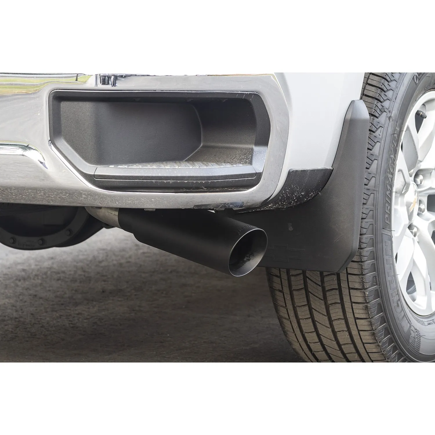 Flowmaster Outlaw Cat-Back Exhaust System - 3 in Tailpipe - 4 in Black Ceramic Tips - 5.3 L - Crew Cab - GM Fullsize Truck 2019-21