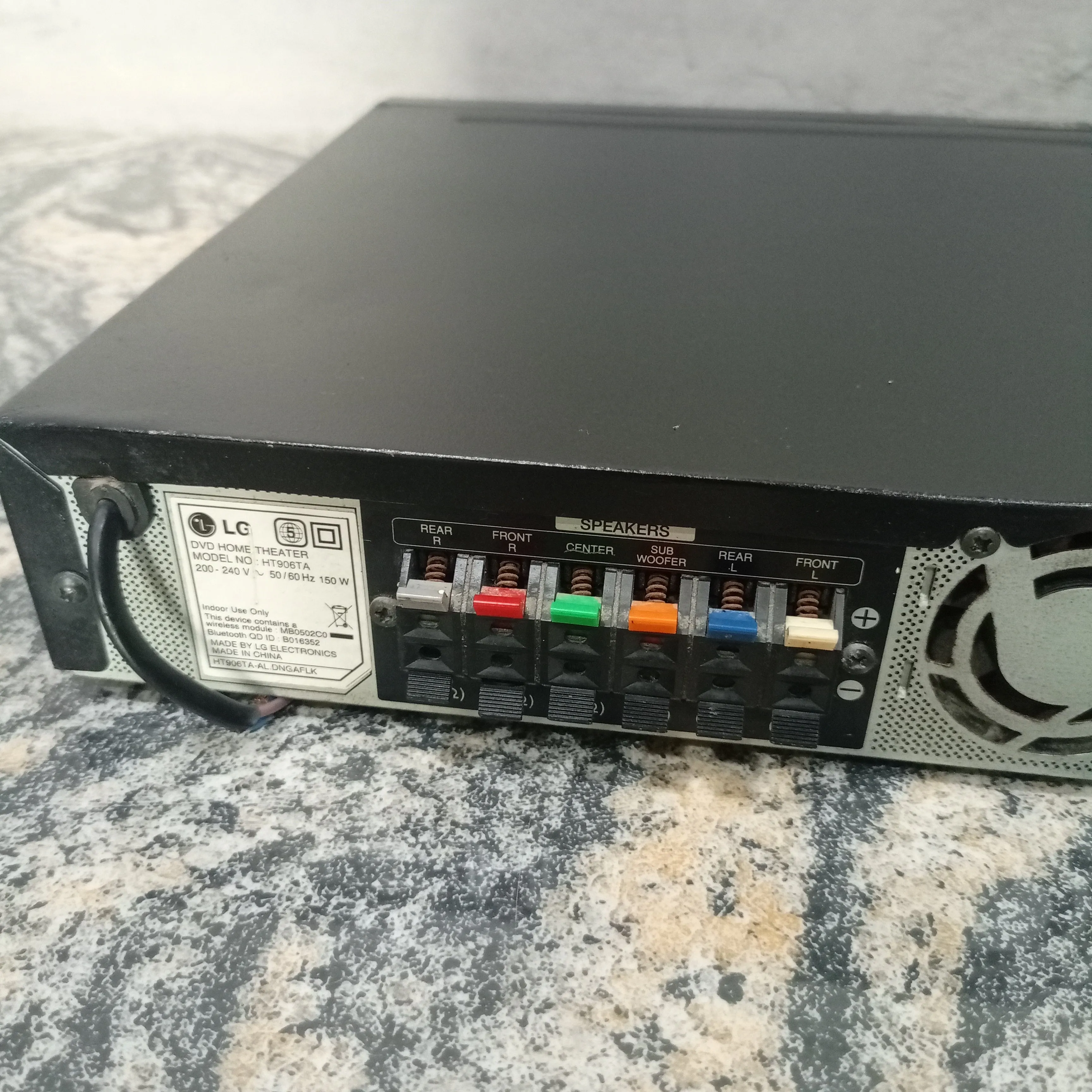 Pre-Owned LG HT906TA 5.1 Channel 1100W Bluetooth DVD Home Theater System