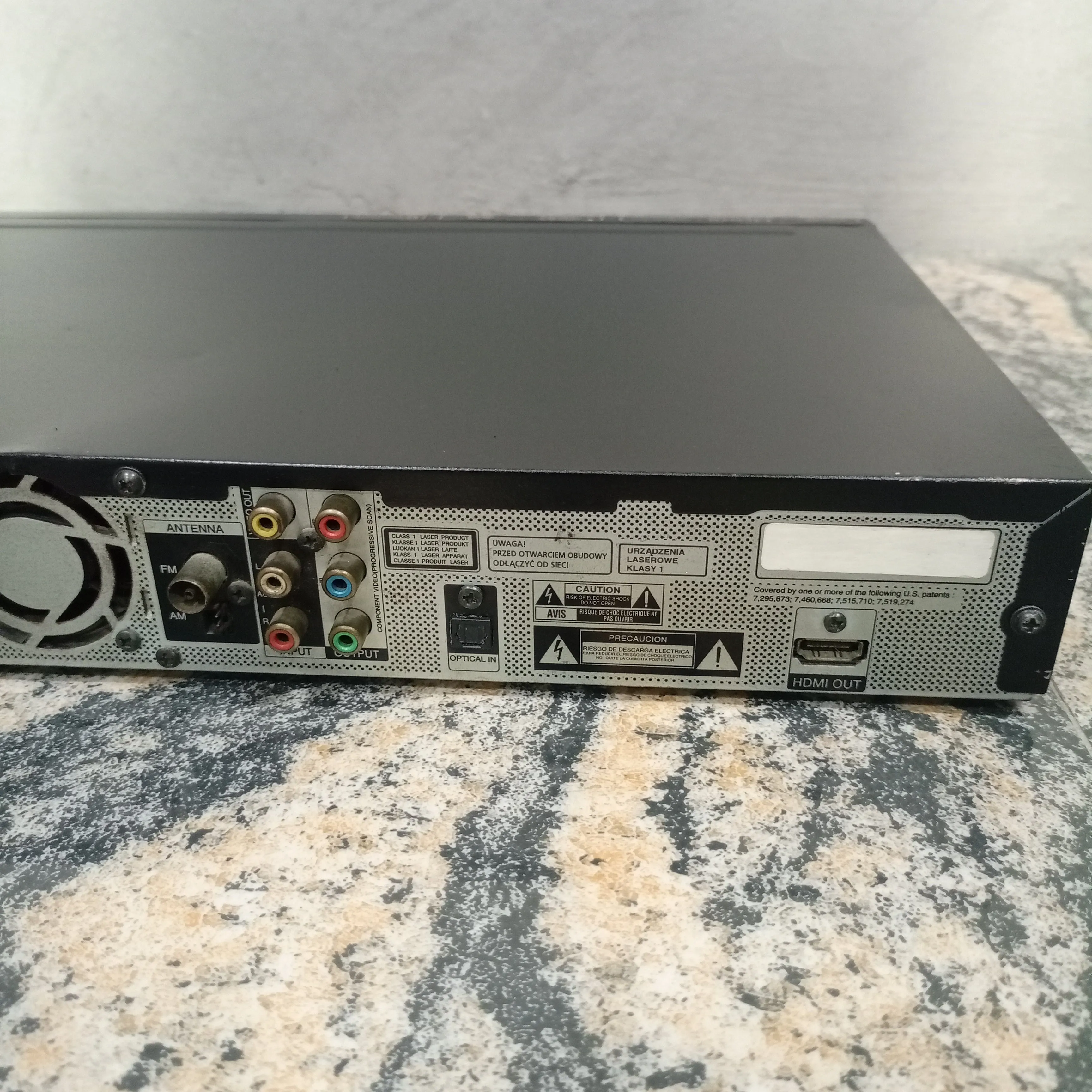 Pre-Owned LG HT906TA 5.1 Channel 1100W Bluetooth DVD Home Theater System