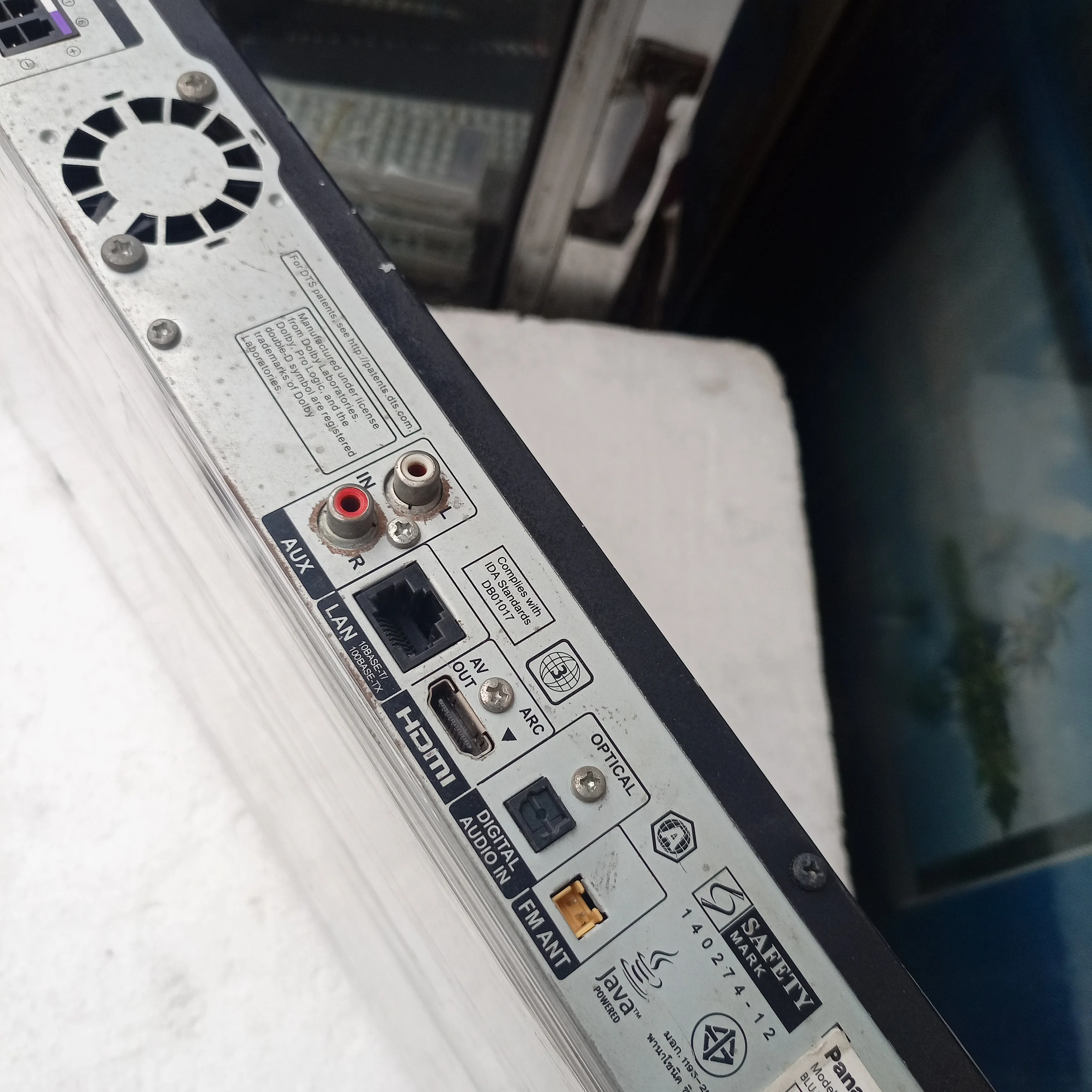 Panasonic SA-BTT465 5.1Ch 1000Watts Blu-ray 3D Network Bluetooth Home Theater Machine Head - London Used