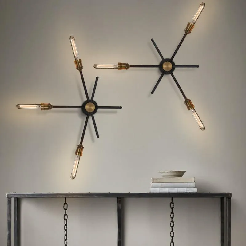Tourner Wall Light